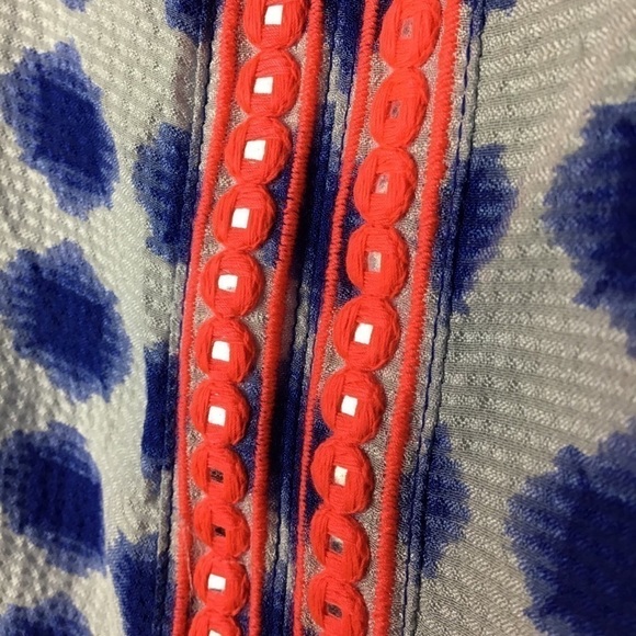 VINEYARD vines geometric dot textured silk top - Picture 4 of 5